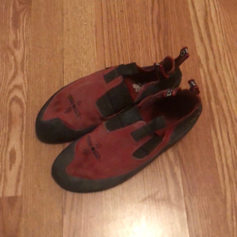 Five-ten (5.10) Anasazi Slip-on